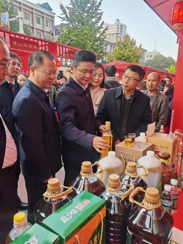 乐天堂fun88,油茶种植出产加工销售,植物油种植出产加工销售